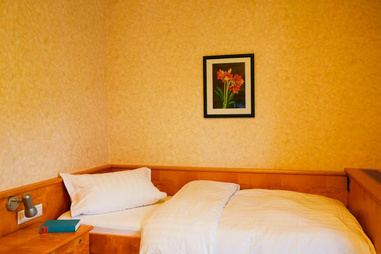Hotel Arauka Bad Soden-Salmunster Bagian luar foto